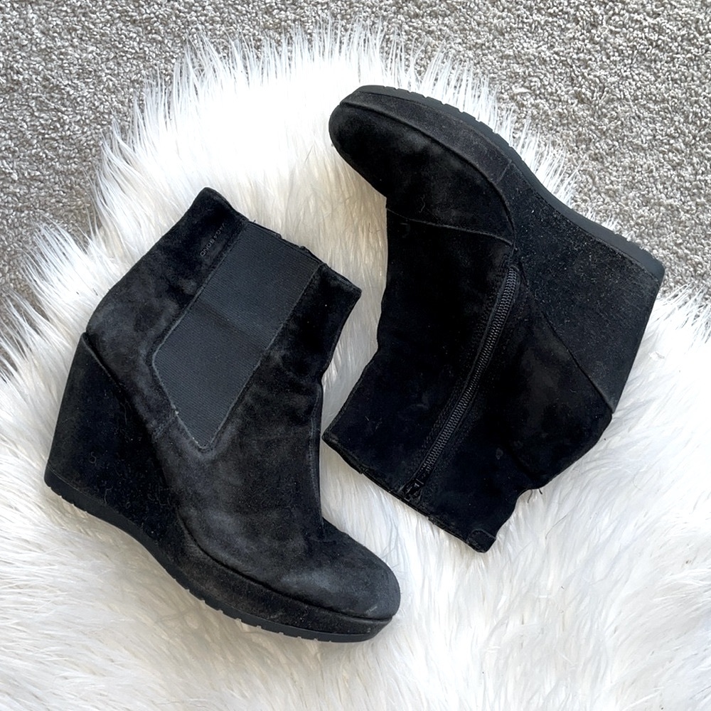 Vagabond Suede Wedge Zip up Booties EUC